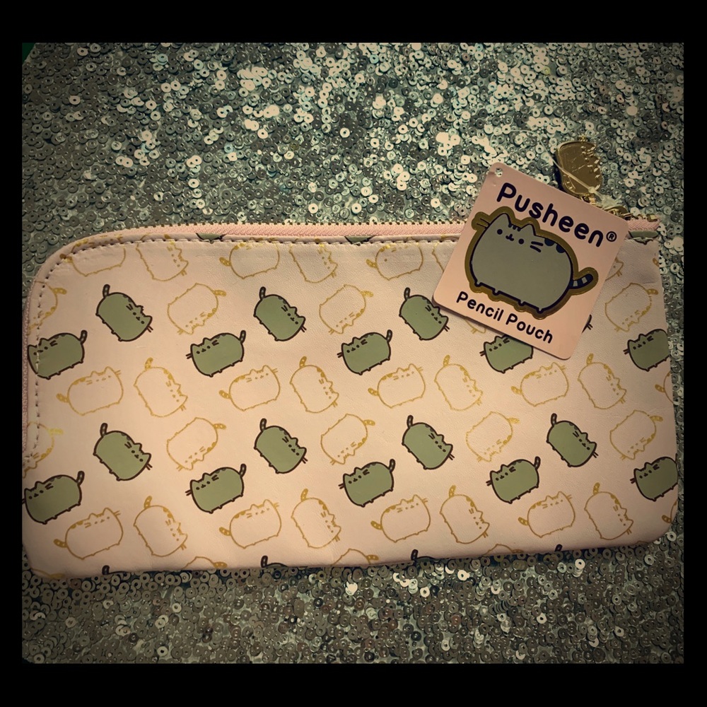 Pusheen Faux Leather Gold Wristlet Kitty NWT